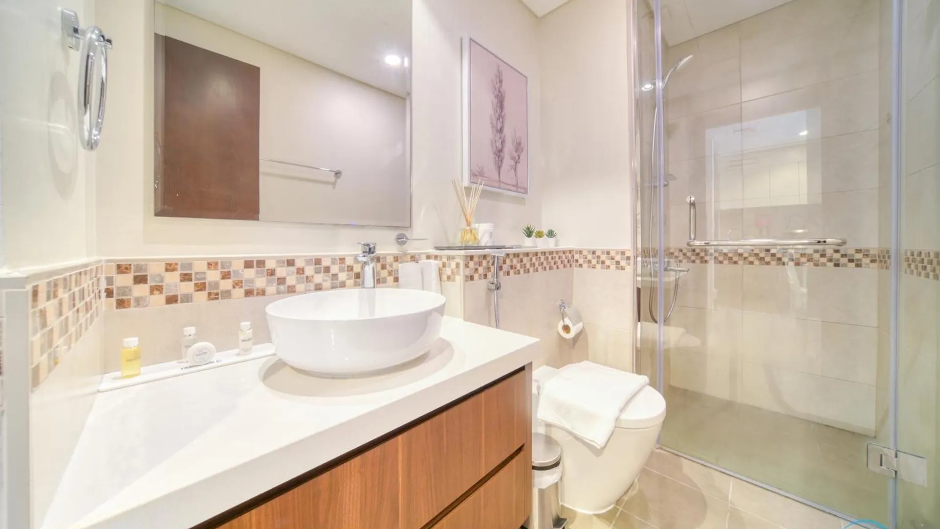 Apartment Contemporary 1Br At Vera Tower Business Bay By Deluxe Holiday Homes Dubai