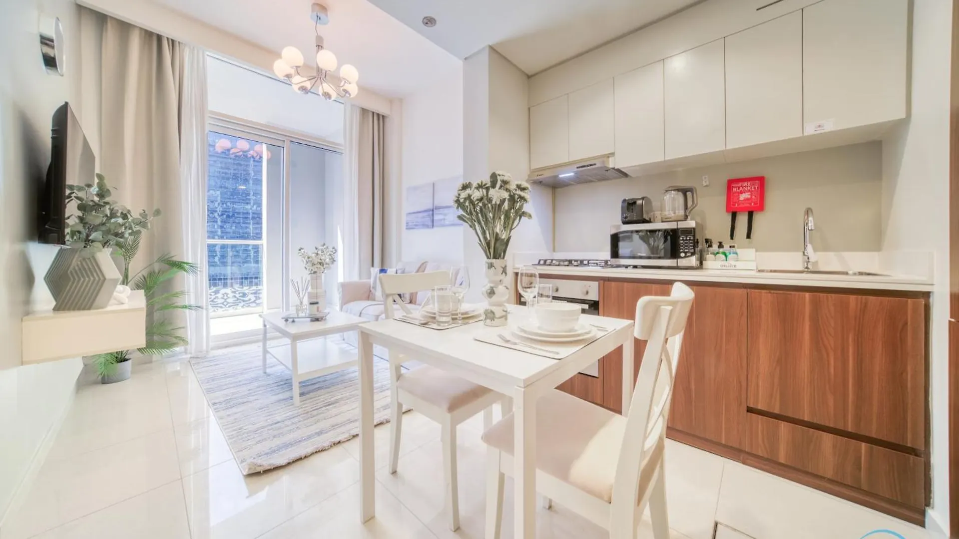 Contemporary 1Br At Vera Tower Business Bay By Deluxe Holiday Homes Dubai United Arab Emirates
