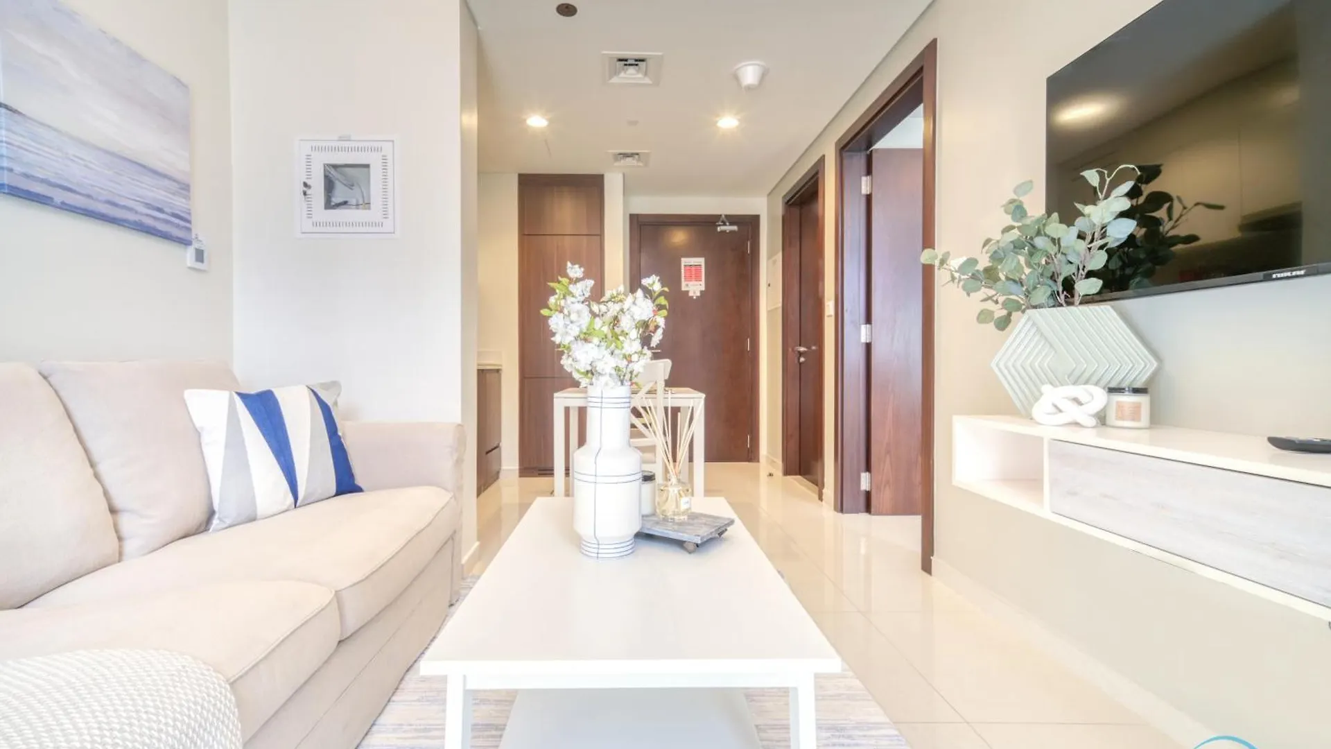 Contemporary 1Br At Vera Tower Business Bay By Deluxe Holiday Homes Dubai 0*,