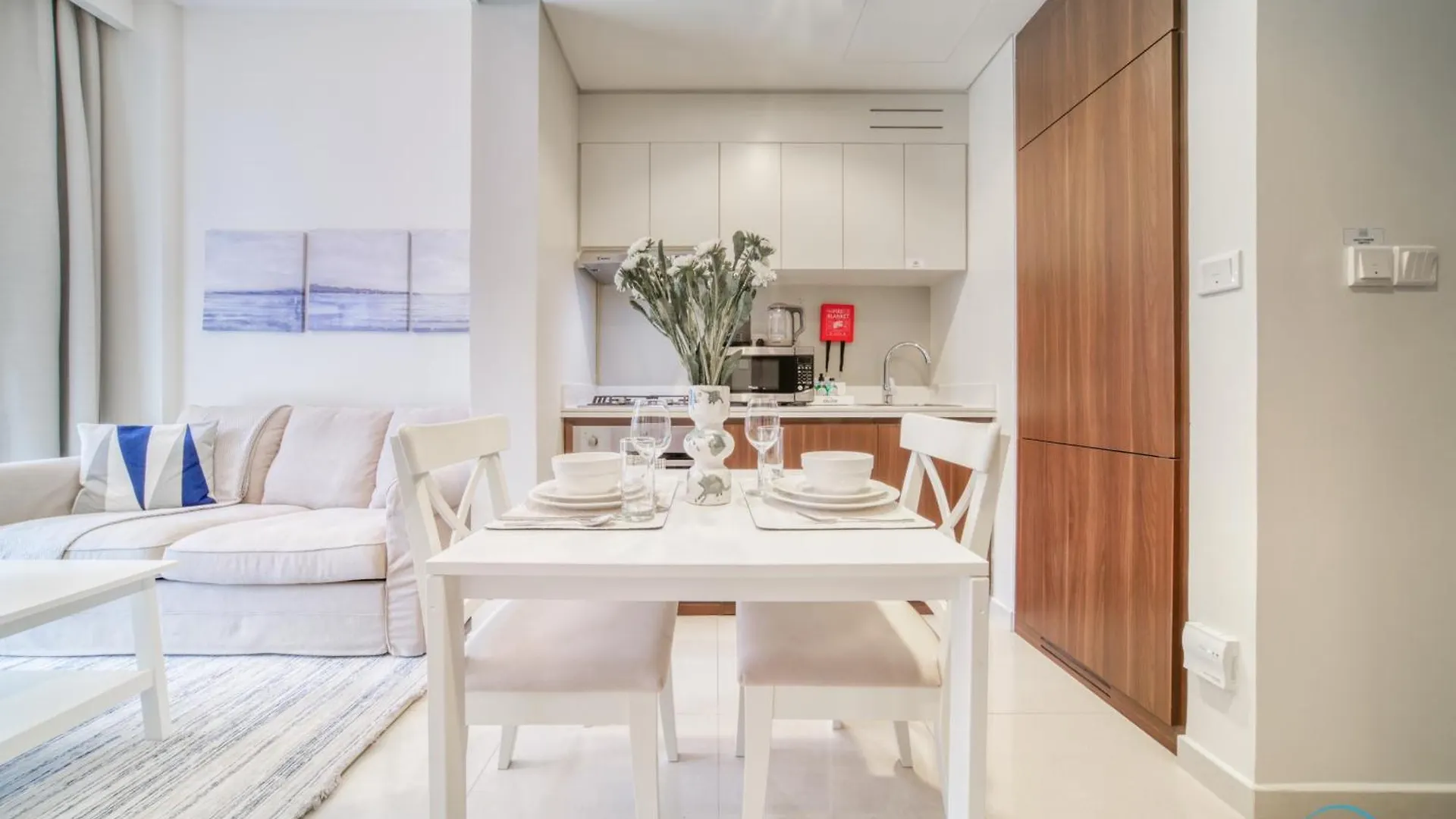 Apartment Contemporary 1Br At Vera Tower Business Bay By Deluxe Holiday Homes Dubai