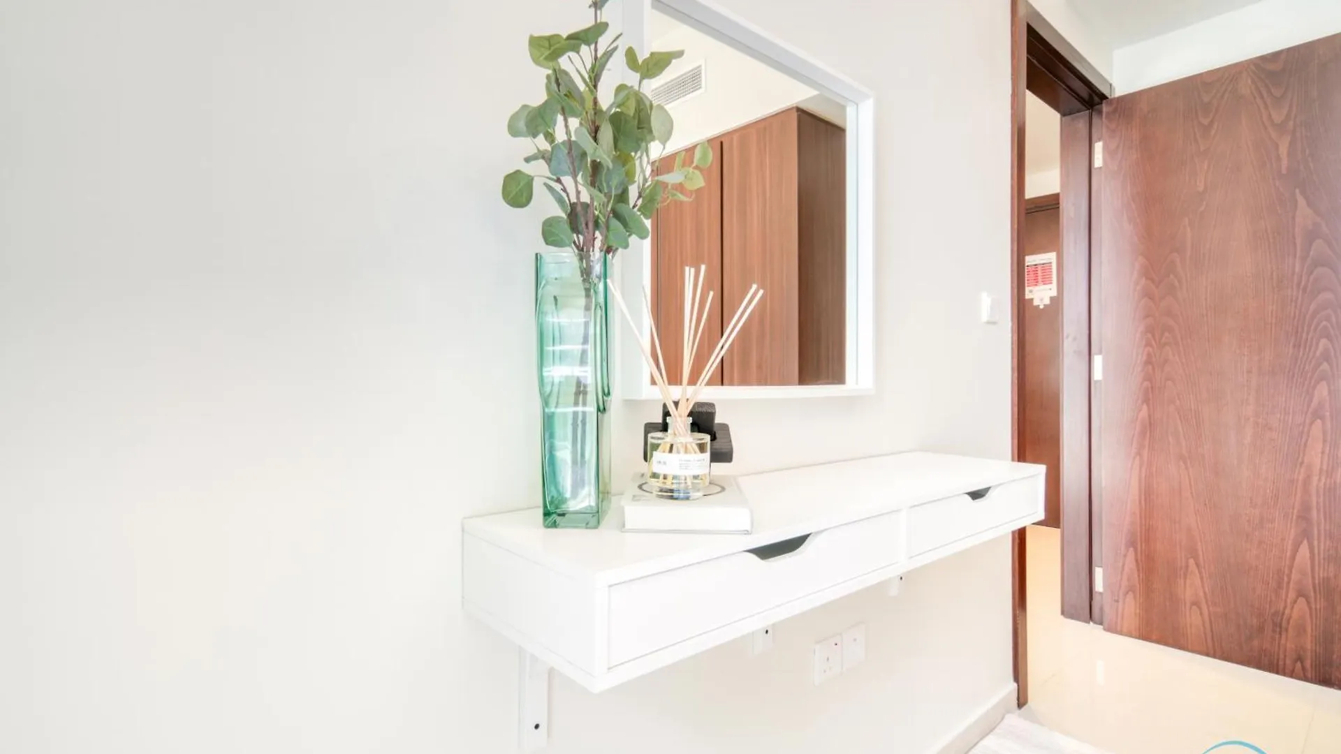 Contemporary 1Br At Vera Tower Business Bay By Deluxe Holiday Homes Dubai Apartment