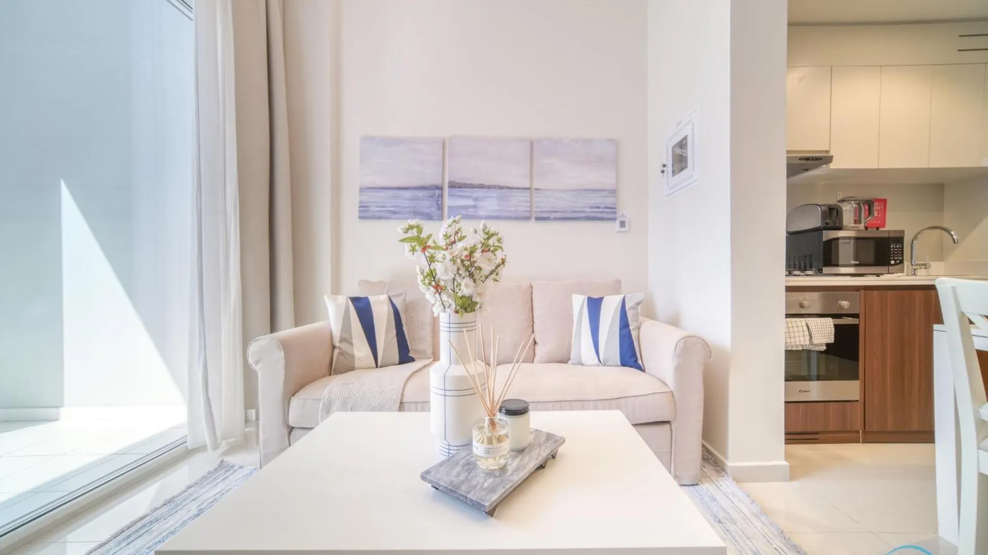 Contemporary 1Br At Vera Tower Business Bay By Deluxe Holiday Homes Dubai
